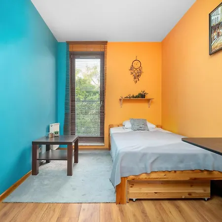 Stylish In An Ideal Location With Parking In By Renters Appartamento *