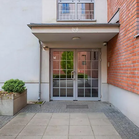 Appartamento Stylish In An Ideal Location With Parking In By Renters